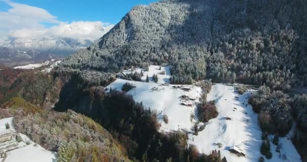 Bergen van Zwitserland op winter tijd luchtfoto — Stockvideo