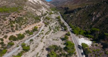 Girit Yunanistan dağlarında yol