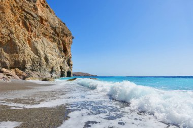 köpük dalgalar sıçrama