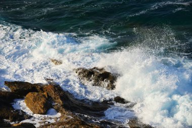 sunset bulvarında sıçrama köpük dalgalar