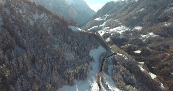 Svájc a téli időben légifelvételek-hegység — Stock videók