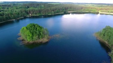 Güzel göl manzarası