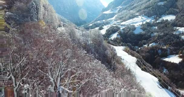 Βουνά της Ελβετίας σε εναέρια προβολή ώρας χειμώνα — Αρχείο Βίντεο