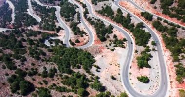 uçan yılan gibi yol yukarıda