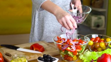 taze ceasar salata hazırlık