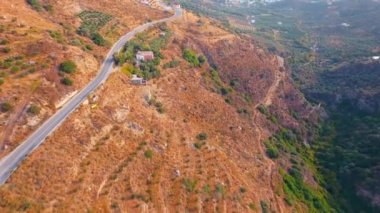 uçan yılan gibi yol yukarıda
