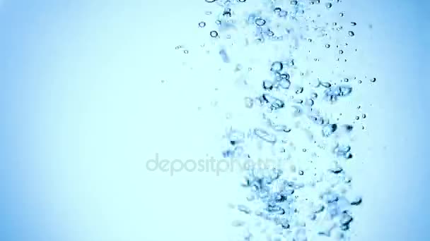 Bubbels in water slow motion — Stockvideo