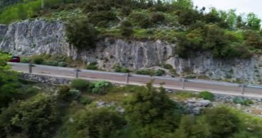kırmızı spor Cabrio araba Amalfi coast için yapılan taşıma