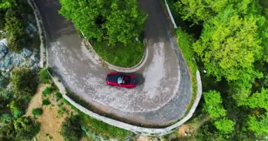 kırmızı spor Cabrio araba Amalfi coast için yapılan taşıma