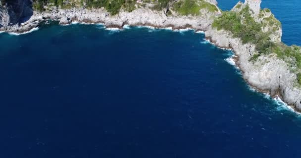 A légi felvétel a gyönyörű amalfi-part, Olaszország — Stock videók