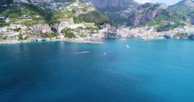 Amalfi, İtalya üzerinde güzel uçuş