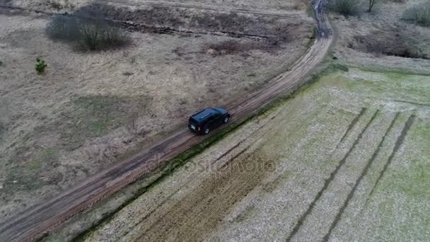 Filed SUV εκτός δρόμου όχημα — Αρχείο Βίντεο