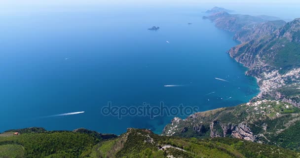 上方山由 Amalfy 海岸飞行 — 图库视频影像