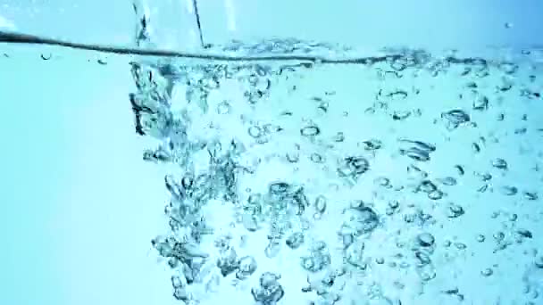 Pęcherzyki w wodzie zwolnionym tempie — Wideo stockowe