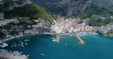 Amalfi, İtalya üzerinde güzel uçuş