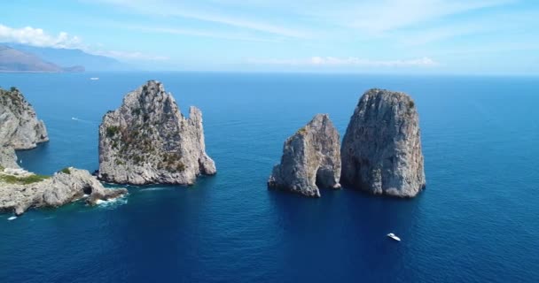 Vista aérea de la isla de Capri — Vídeo de stock