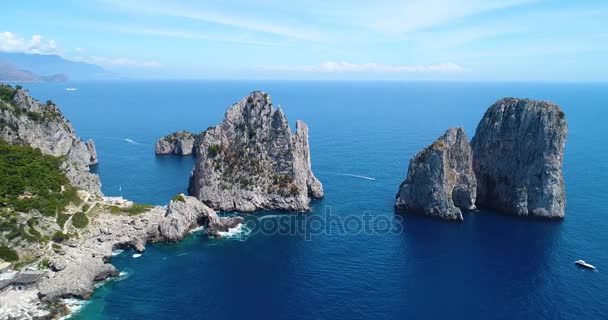 Letecký pohled na ostrov Capri — Stock video