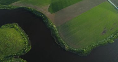 Kuş görünümü göz sabah nehirde