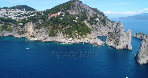 Vista aérea de la isla de Capri — Vídeo de stock