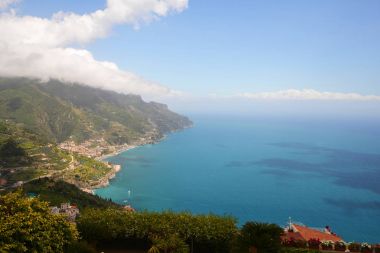 Ravelo resort city Amalfi adlı 
