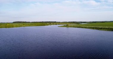 Kuş görünümü göz sabah nehirde