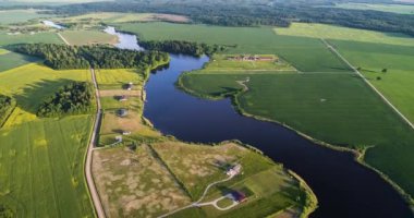 Kuş görünümü göz sabah nehirde