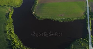 Kuş görünümü göz sabah nehirde