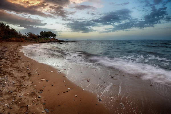 Deniz kıyısında plaj