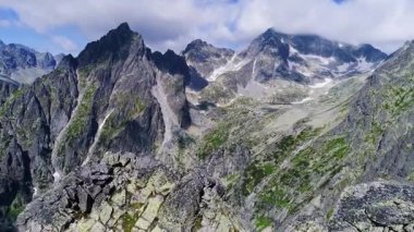 Tatras dağlarda uçuş