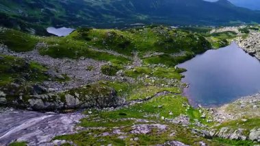 Zakopane yakınındaki Tatry dağlarda uçuş