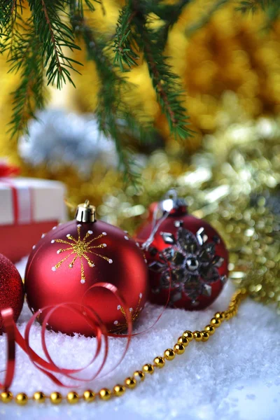 Brinquedos de Natal e presentes — Fotografia de Stock