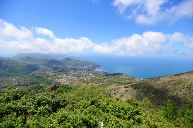 dağlar şehirde Resort