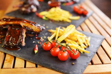 patates ve Domuz kaburga