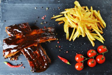 patates ve Domuz kaburga