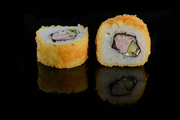 Köstliches Sushi mit Lachs — Stockfoto