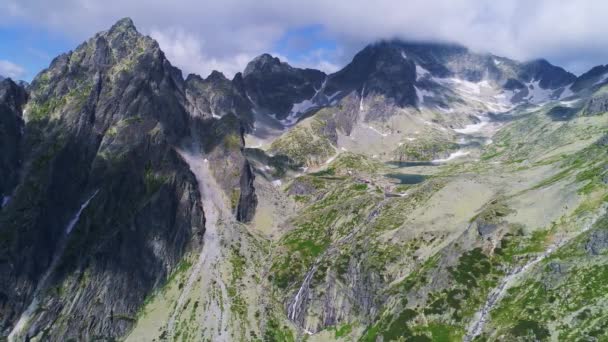 Tatras dağlarda uçuş — Stok video