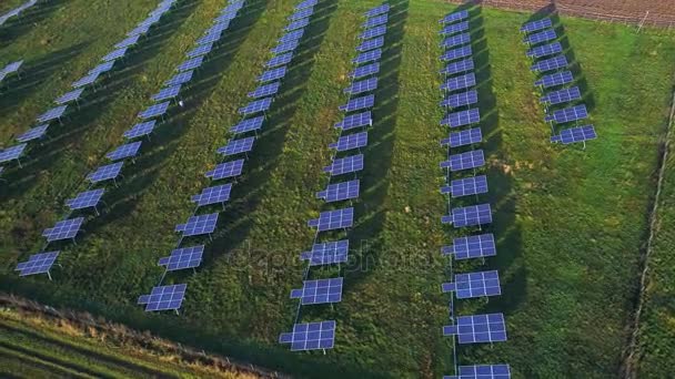 Vista aérea de la planta solar — Vídeos de Stock