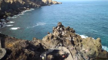 doğal havuzda Kuzey Tenerife