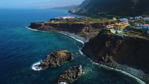 Vlucht over kust in Tenerife — Stockvideo