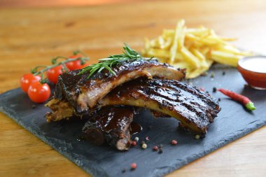 patates ve Domuz kaburga