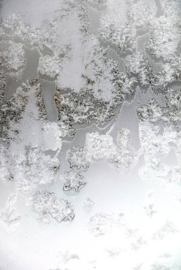 Hoarfrost oyma donmuş penceresinde
