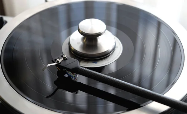 Reproductor de discos vintage con vista de primer plano de tonearm — Foto de Stock