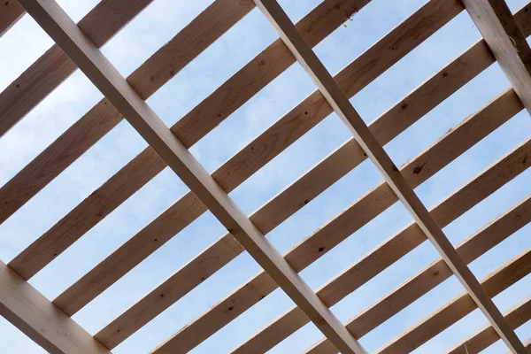 Çatı çıta montaj evin içinde