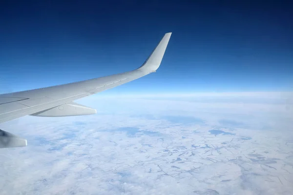 Hermosa Vista Superior Grandes Campos Nieve Desde Ventana Del Avión — Foto de Stock