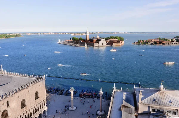 Utsikt över ön San Giorgio, Venedig, i Italien — Stockfoto