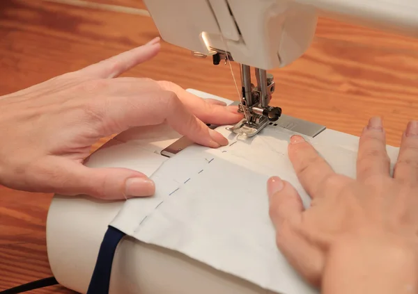 Woman Hands Using Sewing Machine Sew Face Medical Mask Coronavirus — Stock Photo, Image