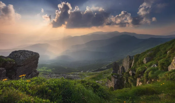 Vor Sonnenuntergang am Mount Pop Ivan — Stockfoto