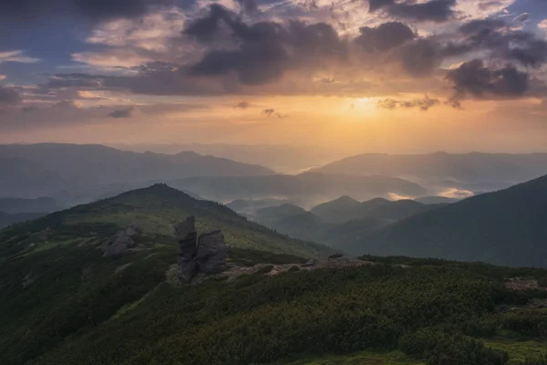 Mattina sulla pietra d'Orecchio — Foto Stock