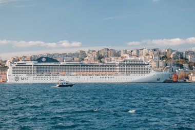  Istanbul, Türkiye. Msc Magnifica gemisi Istanbul limanda. 3605 yolcu kapasitesi ile 95128 brüt tonajlı gemi vardır
