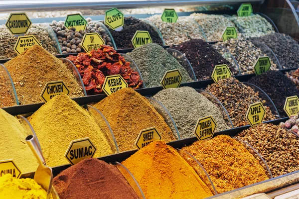 Satılık istanbul'da Türk piyasalarında tipik baharat